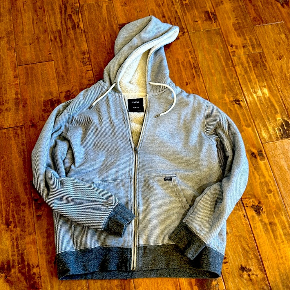 RVCA men’s Small Zip Hoodie. Fleece lined.